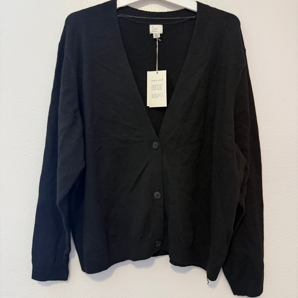 A New Day Women XXL Black V-Neck Button Front Cashmere-Like Cardigan Sweater NWT